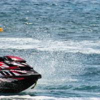 jet-ski-1470075